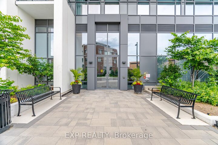 Property Photo:  1063 Douglas McCurdy Common 805  ON L5G 0C5 