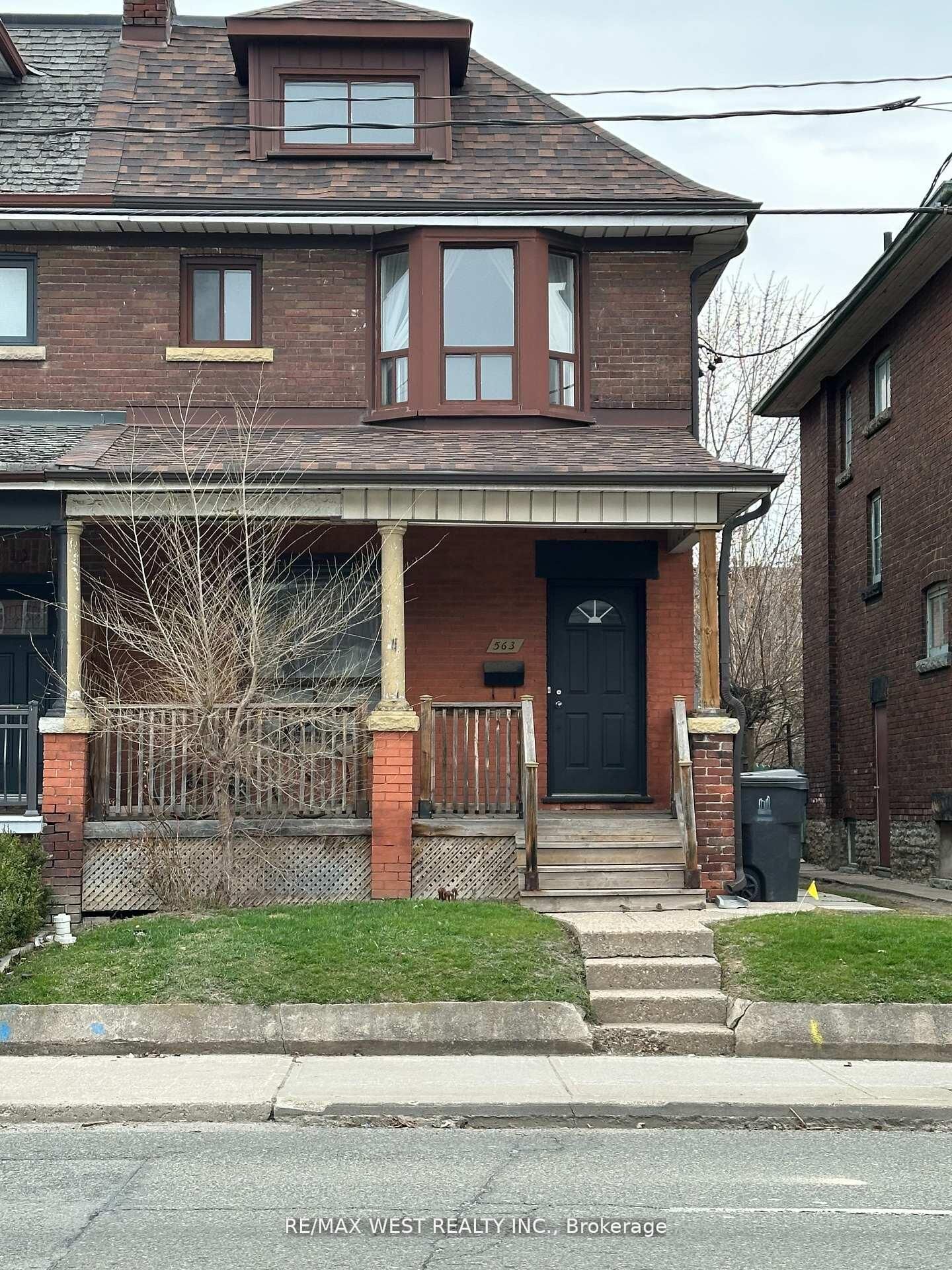 Property Photo:  563 Ossington Avenue Main  ON M6G 3T4 