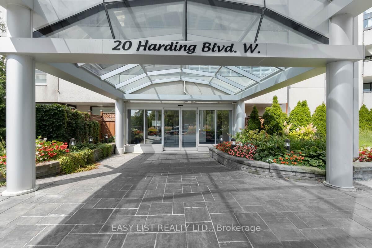 Property Photo: 20 Harding Boulevard W 810 ON L4C 9S4