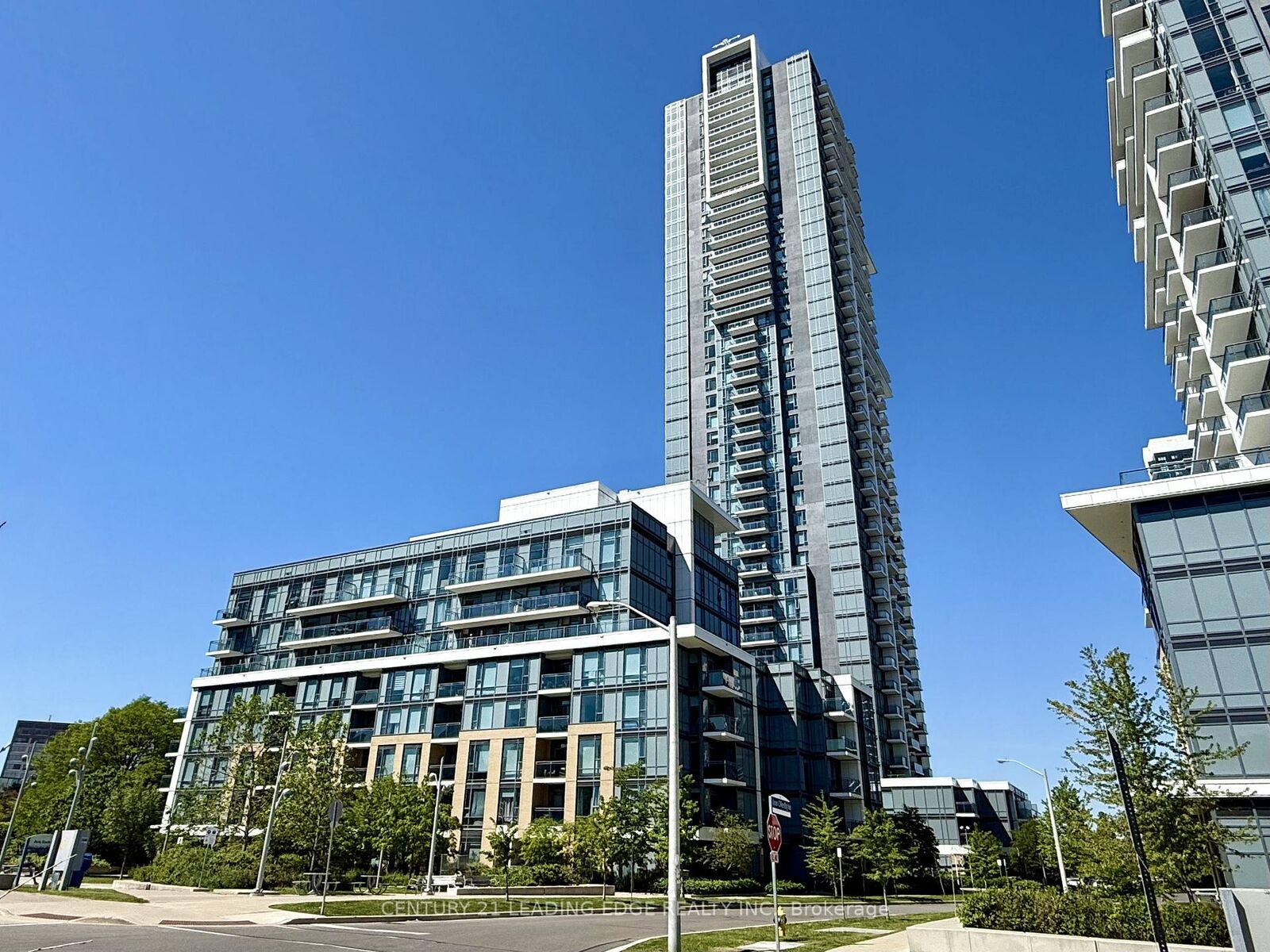 Property Photo:  55 Ann O'Reilly Road 3605  ON M2J 0E1 
