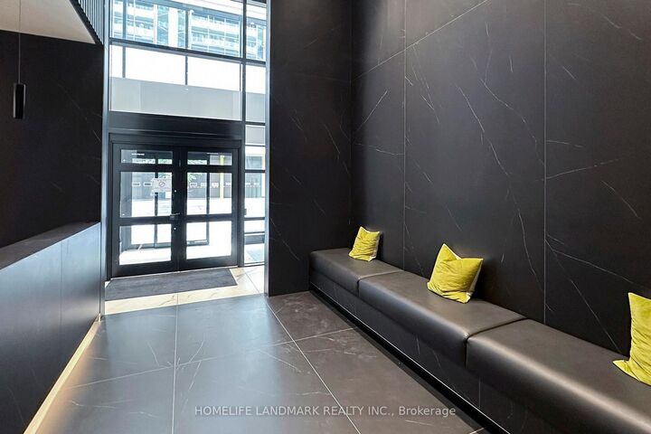 Property Photo:  20 Edward Street 616  ON M5G 0C5 