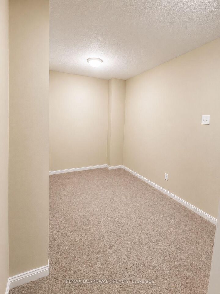 Property Photo:  727 Sanibel Private  ON K2H 0A8 