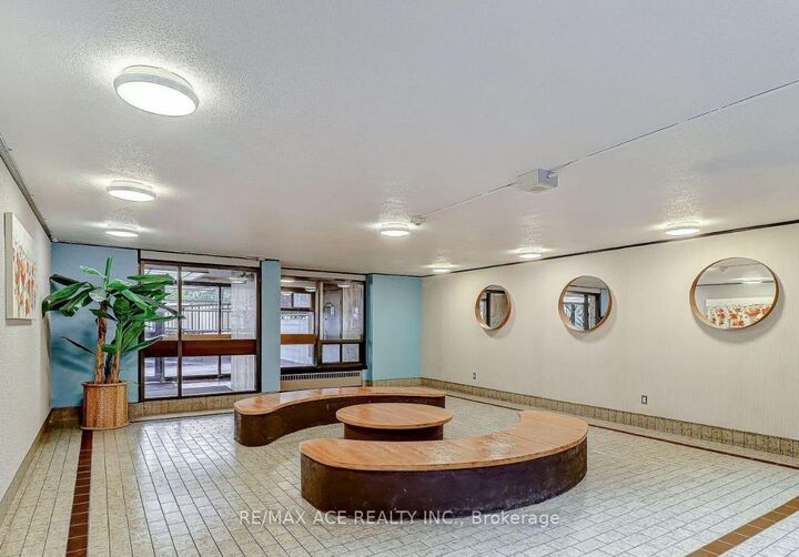 Property Photo:  3 Massey Square 906  ON M4C 5L5 