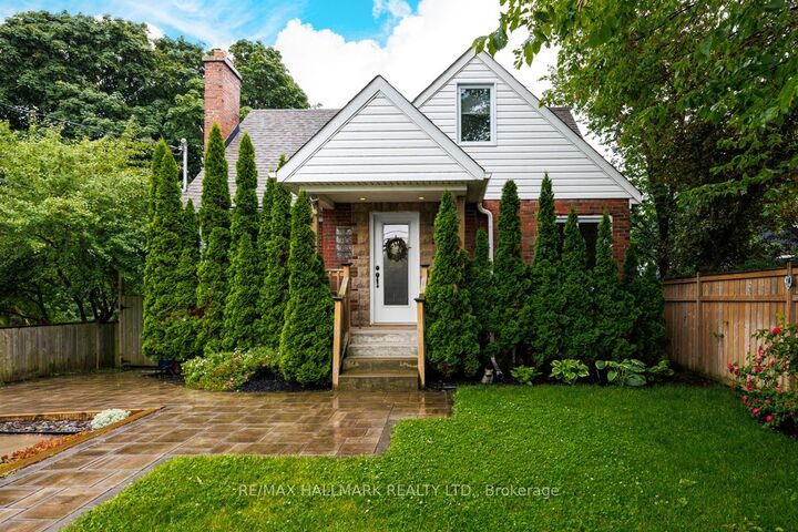 Property Photo:  1885 Kingston Road Main  ON M1N 1T3 