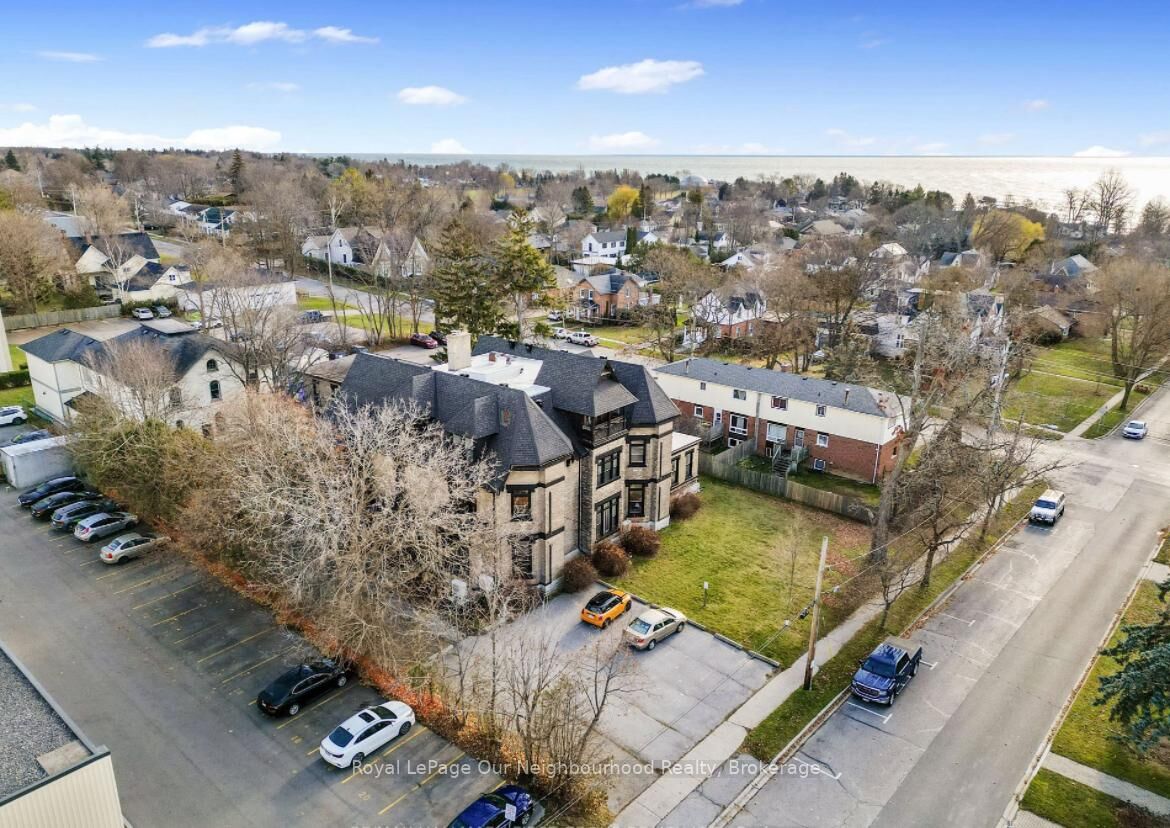 Property Photo:  202 Green Street 6  ON K9A 3W7 