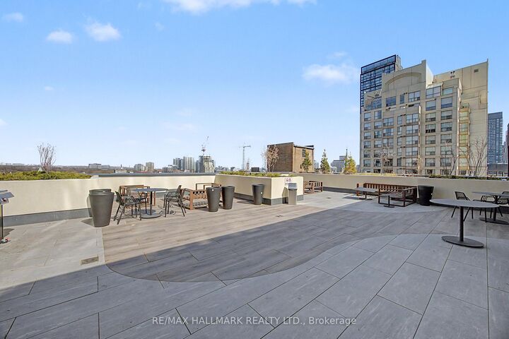 Property Photo:  308 Jarvis Street 2805  ON M5A 2P2 