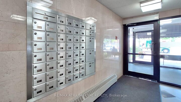 Property Photo:  1101 Pharmacy Avenue 804  ON M1R 2Y3 