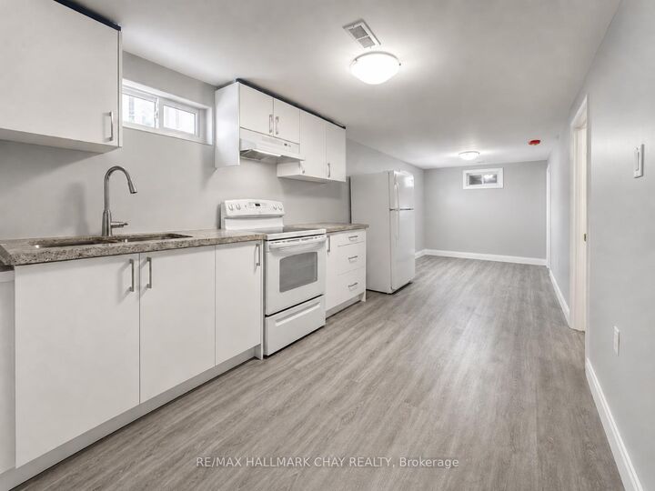 Property Photo:  32 Stewart Avenue Lower  ON L9R 1C8 