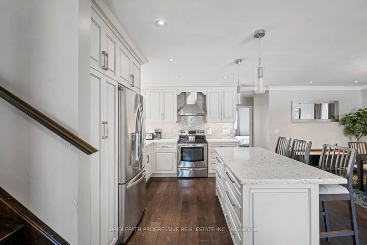 Property Photo:  289 Burnett Avenue  ON M2N 1W2 