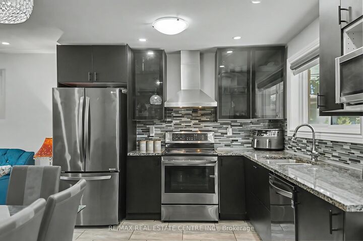 Property Photo:  158 Plymouth Road  ON N2G 3G5 