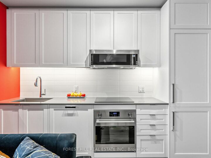 Property Photo:  250 Lawrence Avenue W 703  ON M5M 1B2 