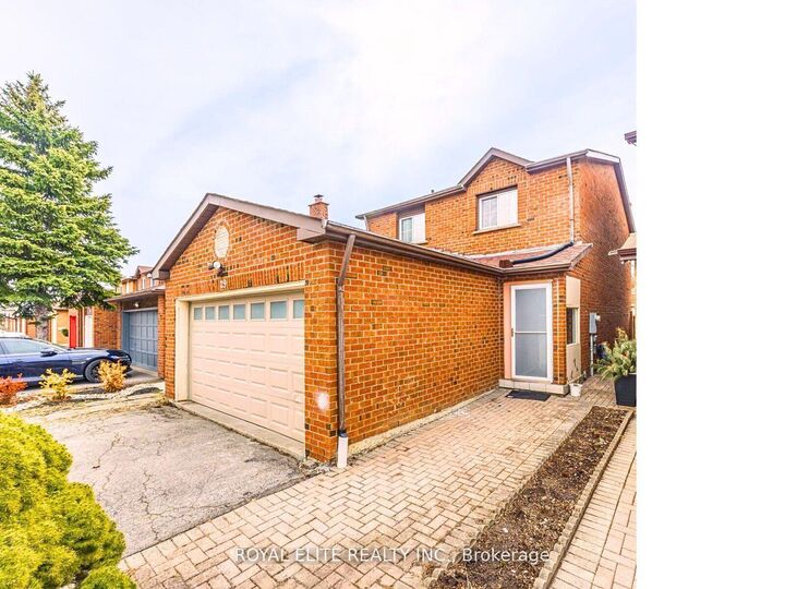Property Photo:  29 Ashmore Crescent Basement  ON L3R 6T8 