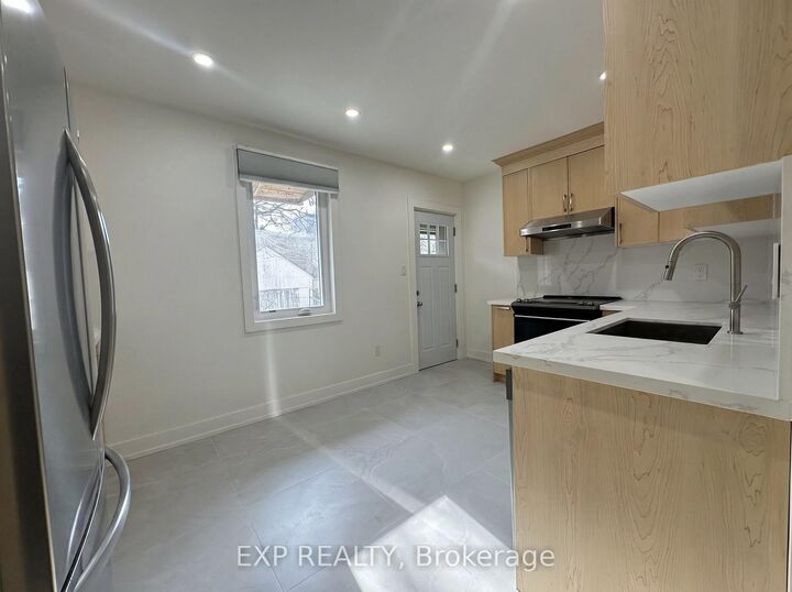 Property Photo:  926 Greenwood Avenue  ON M4J 4C1 