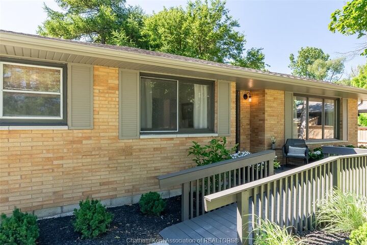 Property Photo: 140 Gregory Drive East ON N7L 0E1