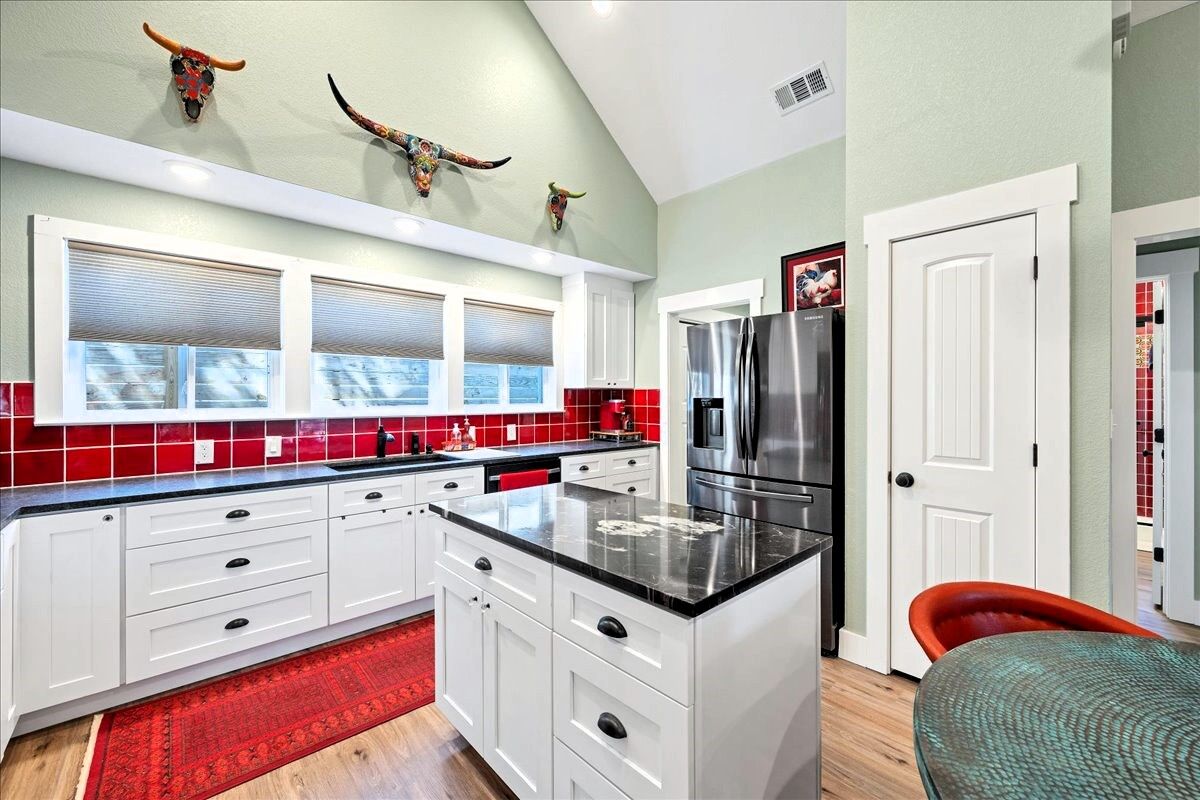 Property Photo:  10502 W Lakeview Drive  TX 78645 