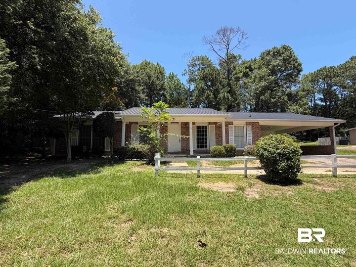 Property Photo:  121 Windsor Drive  AL 36526 