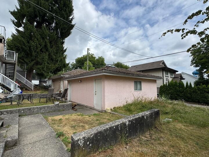 Property Photo: 3 E 43rd Avenue BC V5W 1S7