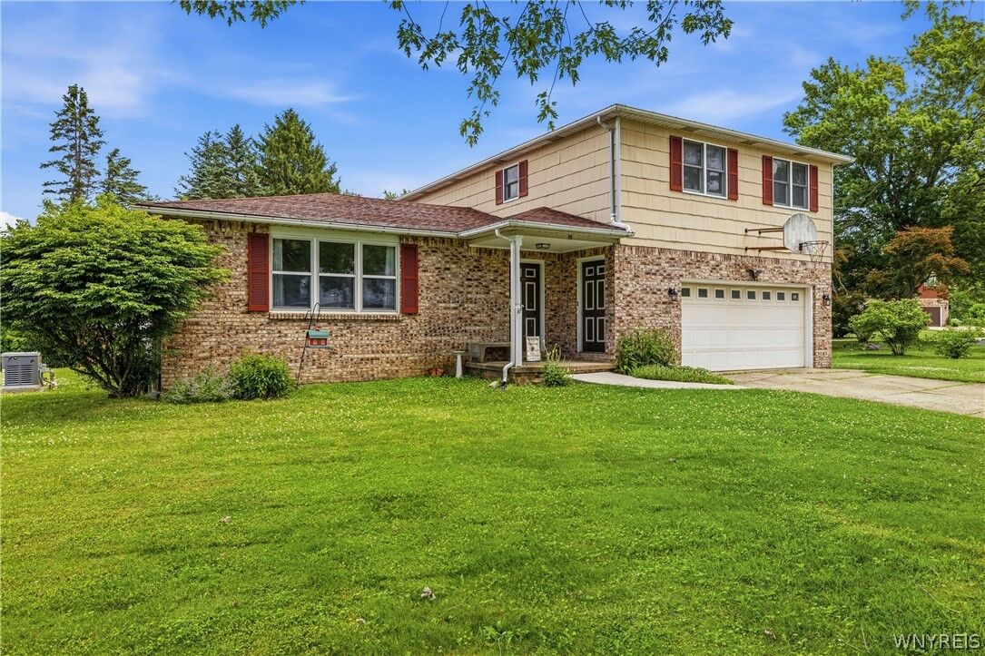 Property Photo:  15 Glendale Terrace  NY 14127 