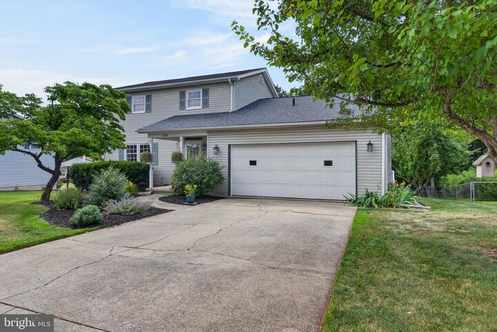 Property Photo:  610 E Walnut Street  PA 17003 
