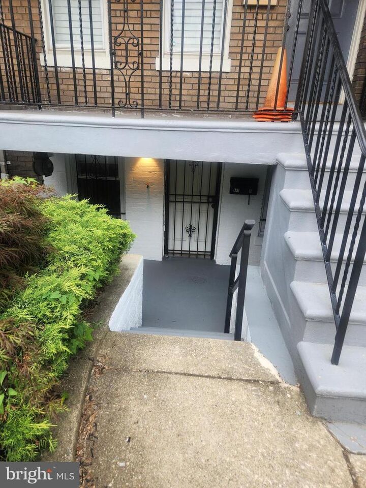 Property Photo:  3530 10th Street NW  DC 20010 