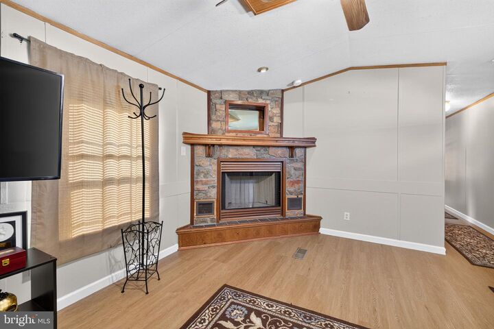 Property Photo: 8 W Reybold Drive 8 DE 19709