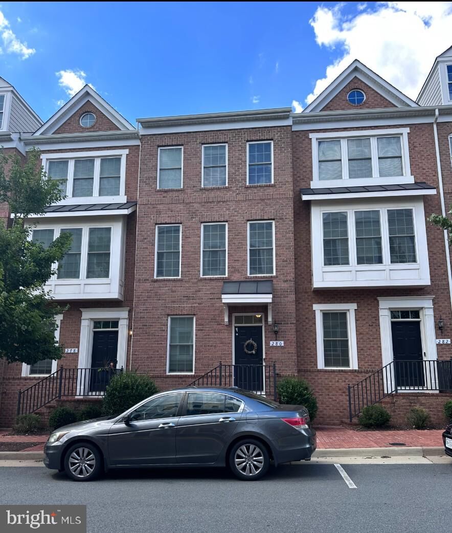 Property Photo:  280 High Rail Terrace SE  VA 20175 
