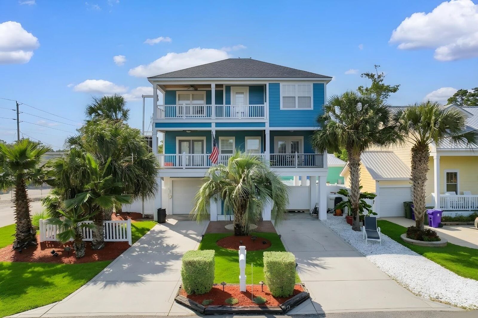 Property Photo:  1416 S Poplar Dr.  SC 29575 