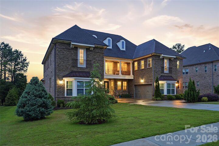 Property Photo:  1016 Ladera Drive  NC 28173 