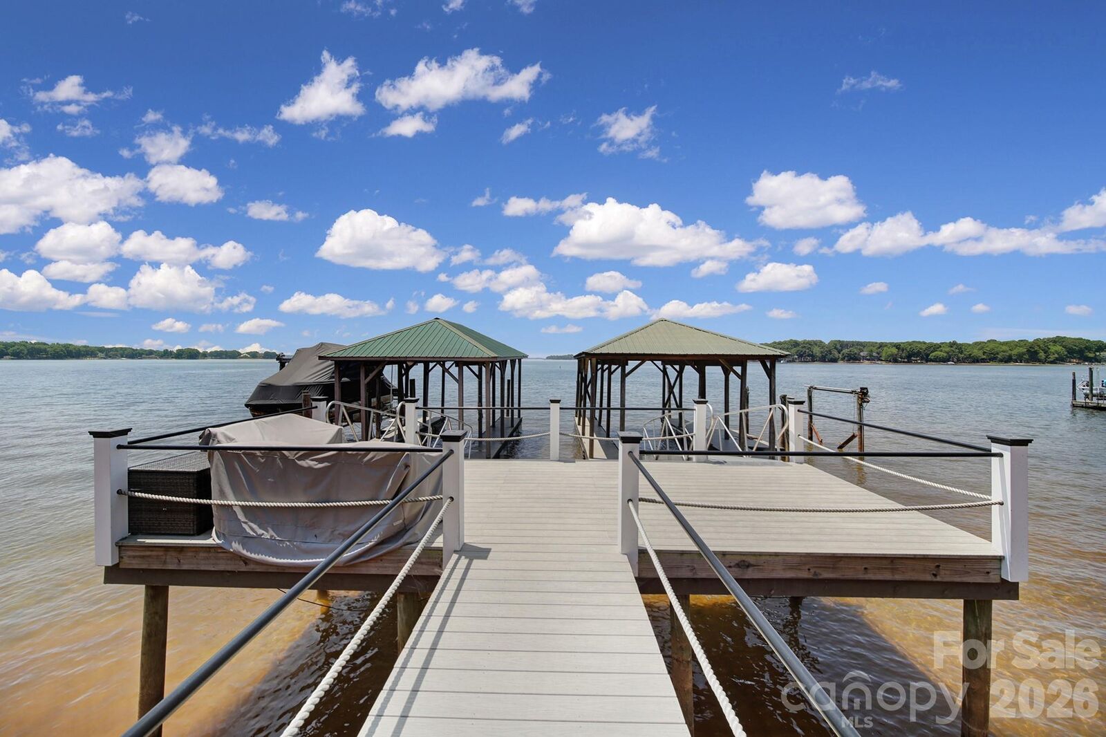 Property Photo: 704 Isle Of Pines Road NC 28117