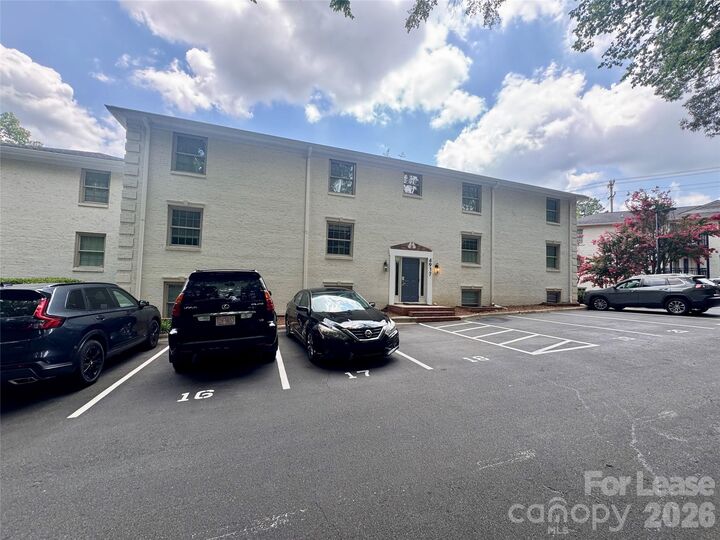 Property Photo:  4917 Park Road B  NC 28209 
