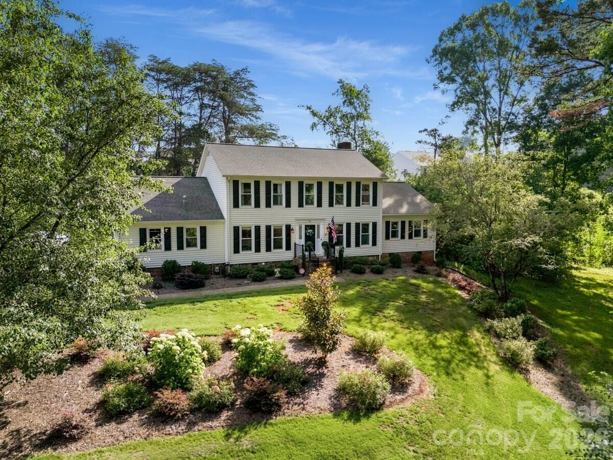 Property Photo:  1171 37th Avenue Drive NE  NC 28601 