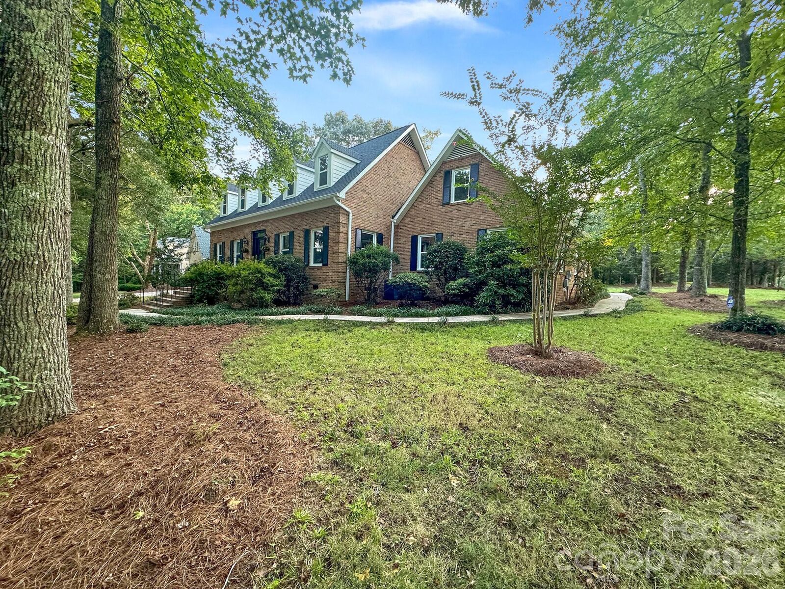 Property Photo: 8503 Foxbridge Drive NC 28104