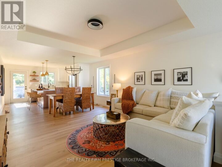 Property Photo:  32 Broadway Avenue  ON N0P 2C0 