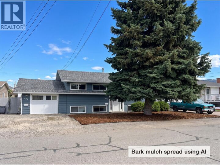 Property Photo: 690 Alberni Avenue BC V2B 1T1