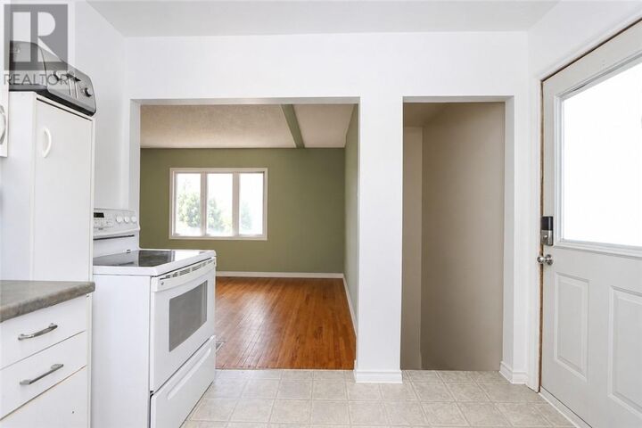 Property Photo:  238 Seventh Avenue  ON P3Y 1M5 