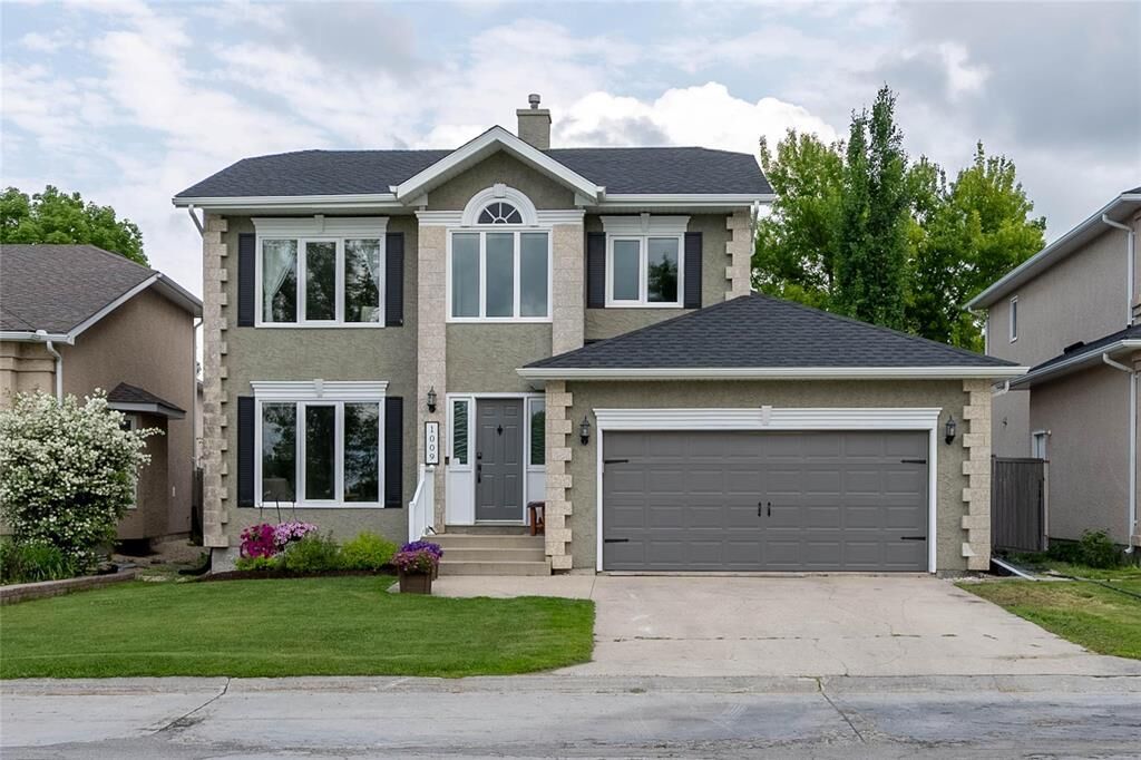 Property Photo: 1009 Scurfield Boulevard MB R3Y 1N5