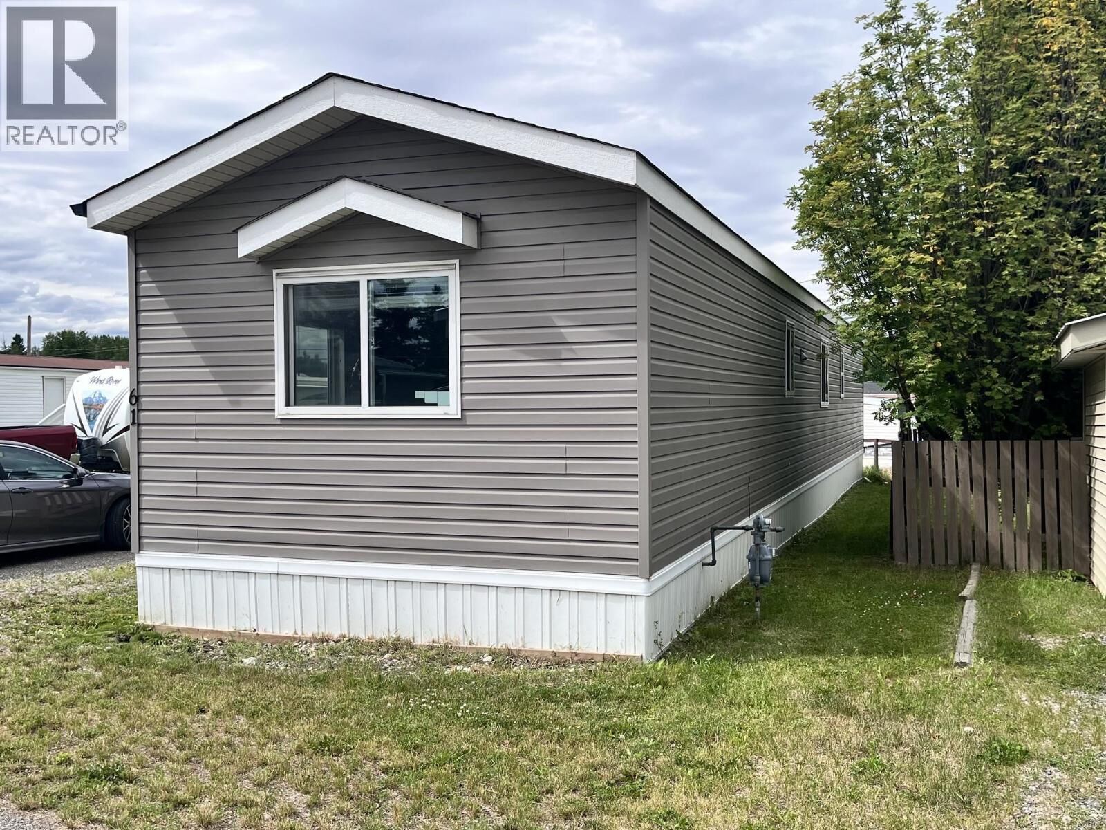 Property Photo: 634 Elm Street 61 BC V2J 3X1
