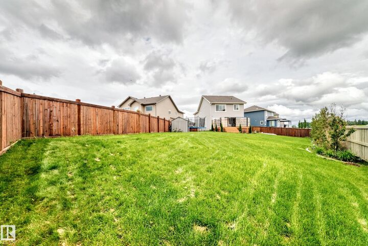 Property Photo:  1239 24 Avenue NW  AB T6T 2E4 