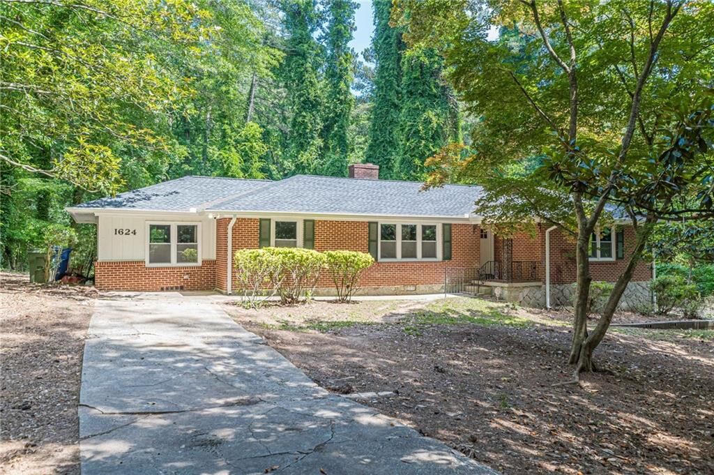 Property Photo:  1624 Dodson Drive SW  GA 30311 