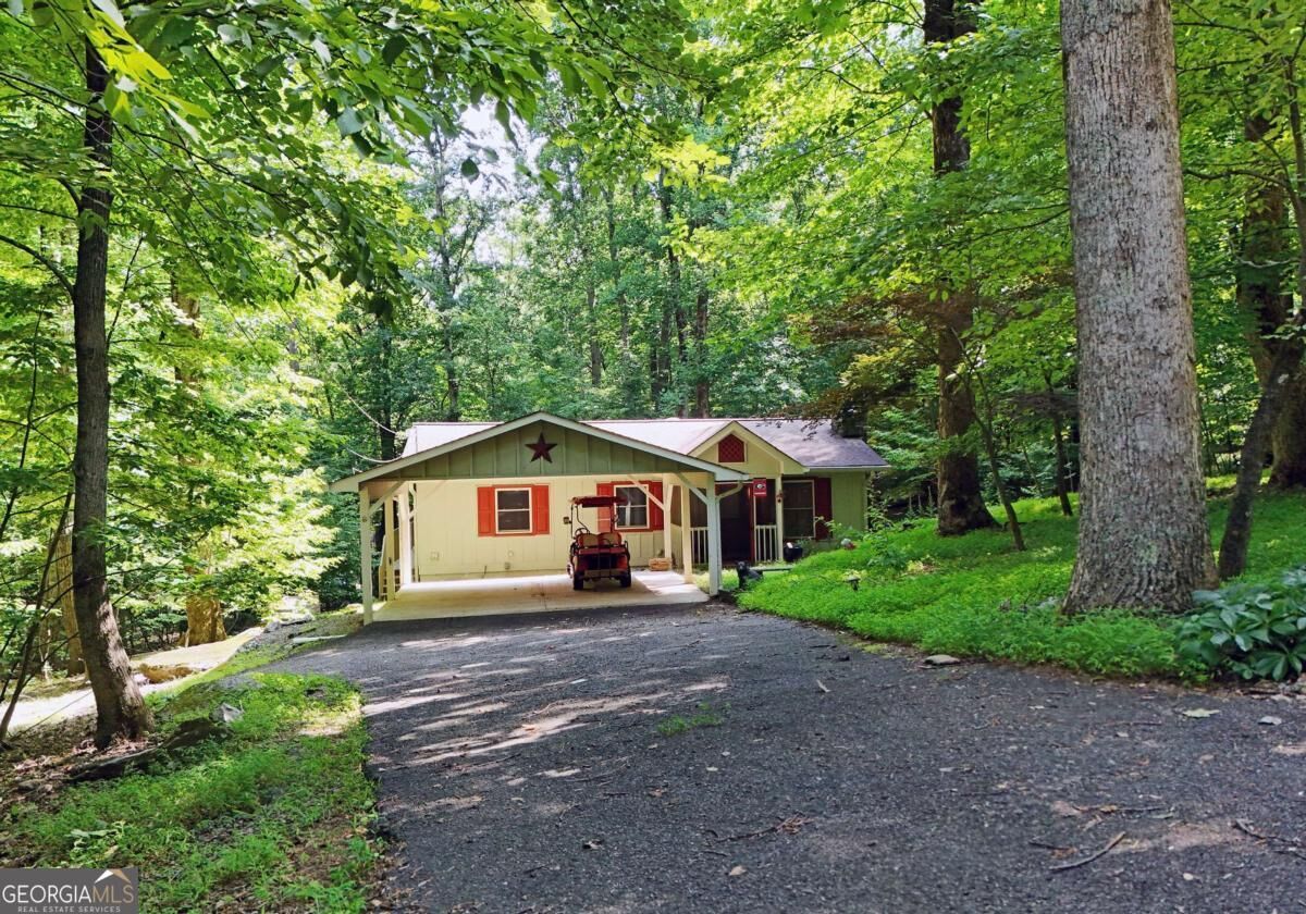 Property Photo: 439 Frost Pine Circle GA 30143