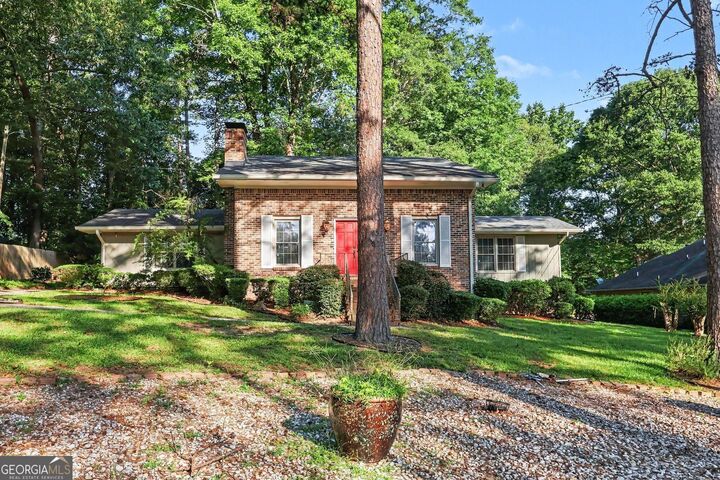 Property Photo: 3052 Riviera Drive NW GA 30012