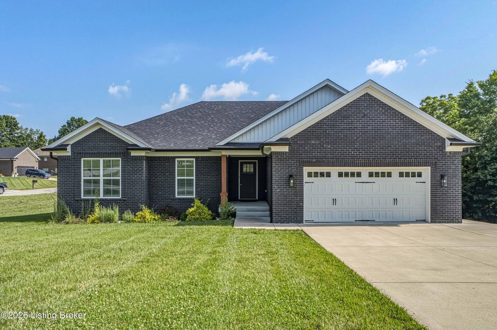 Property Photo: 19 Clubhouse Ct KY 40071