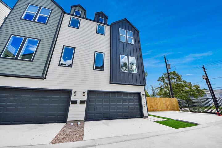 Property Photo:  5314 Kindred Garden Lane  TX 77091 