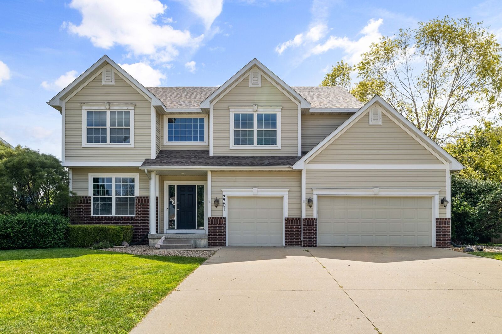 Property Photo:  3701 SW Greenwood Street  IA 50023 