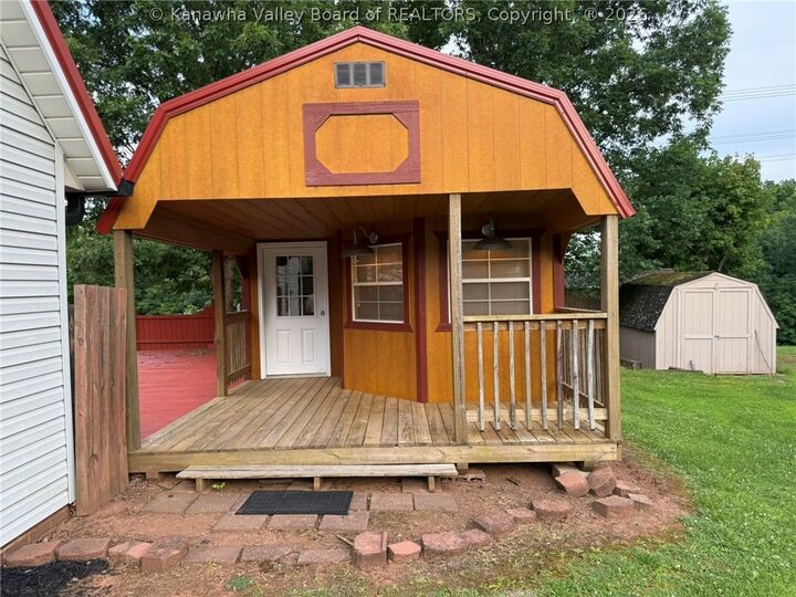 Property Photo: 401 Kingswood Drive WV 25510