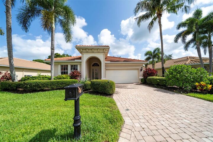 Property Photo: 14073 Lavante Court FL 34135