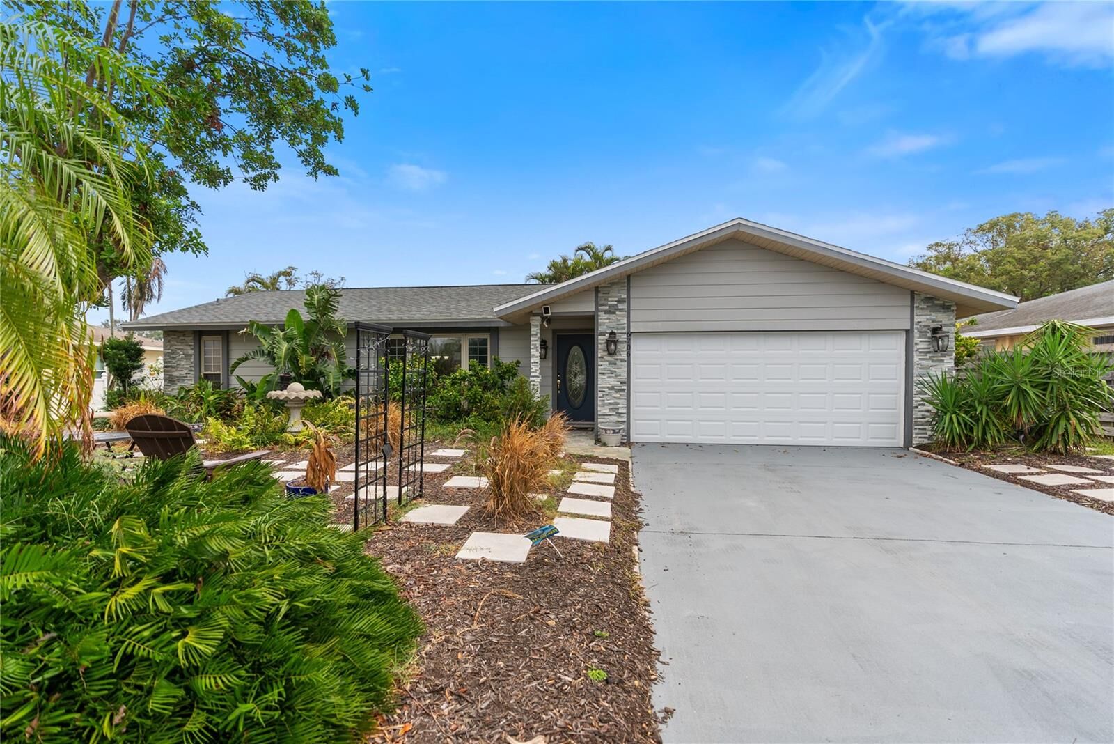 Property Photo:  6706 22nd Avenue W  FL 34209 