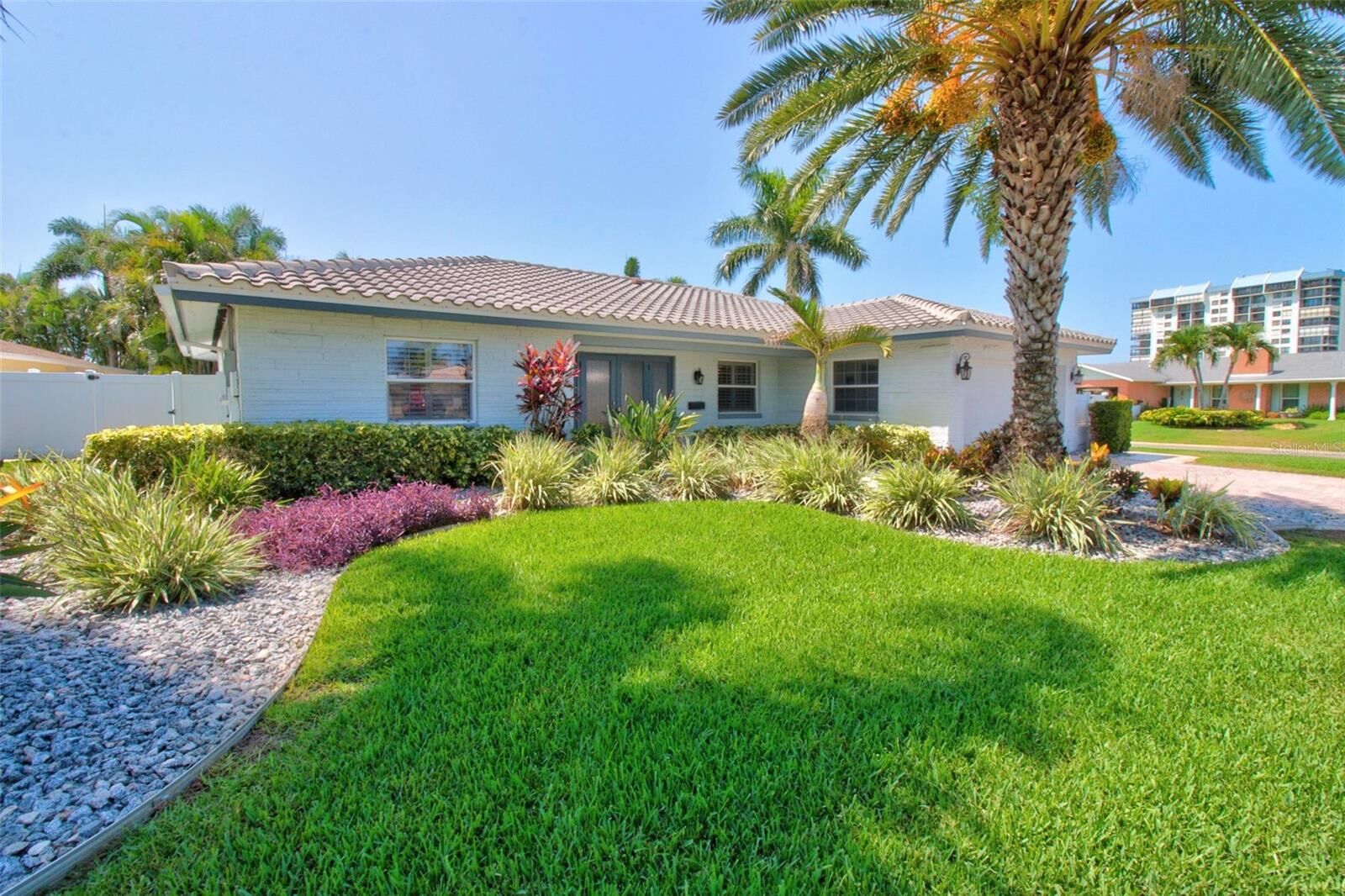 Property Photo: 8094 12th Avenue S FL 33707
