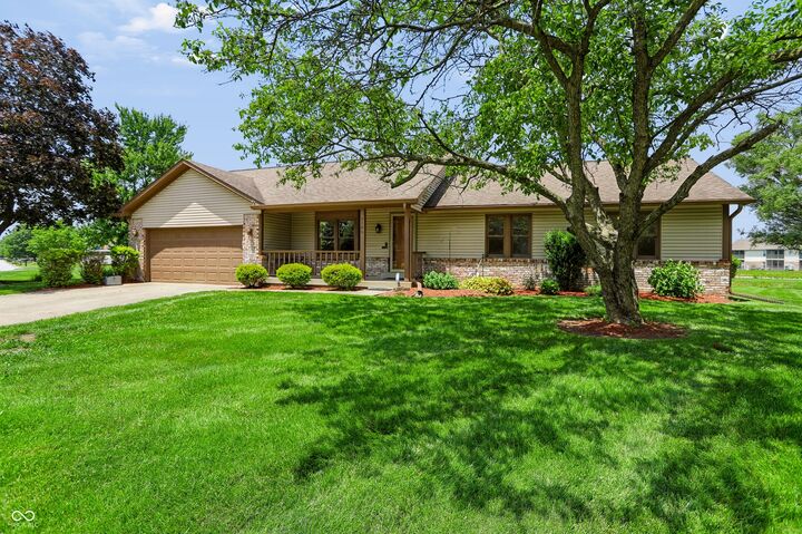 Property Photo:  1186 Madrid Road  IN 46143 