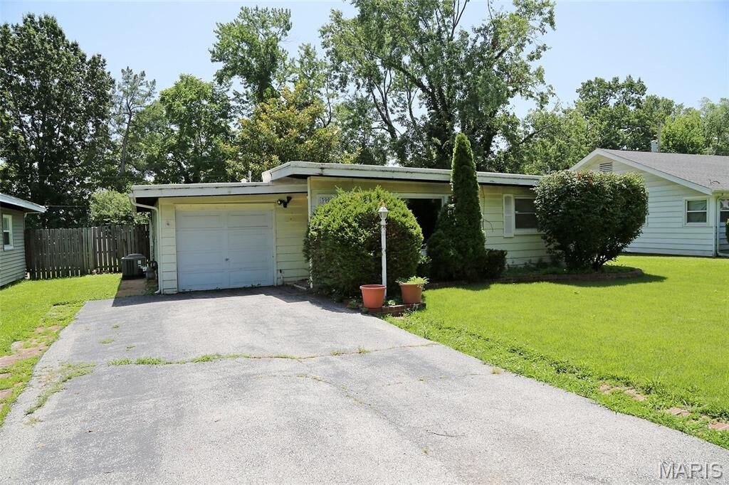 Property Photo:  3908 Engler Avenue  MO 63114 